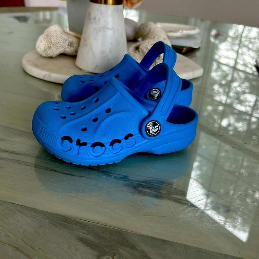 Toddler Classic Clog Details:
Incredibly light and fun to wear